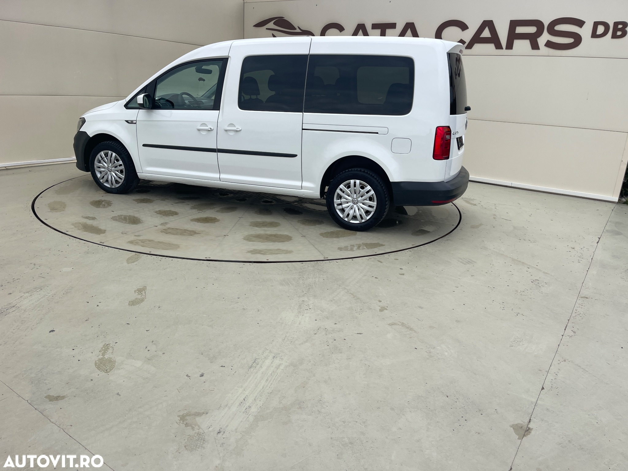 Volkswagen Caddy 2.0 TDI (7-Si.) 4MOTION Maxi Comfortline - 9