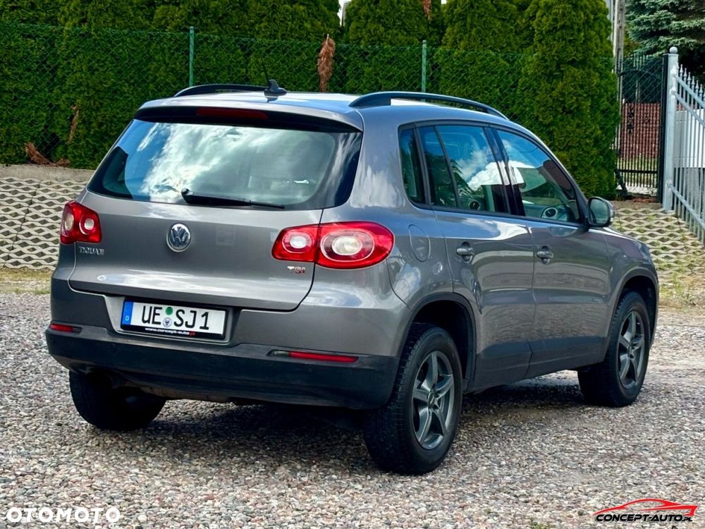 Volkswagen Tiguan - 10