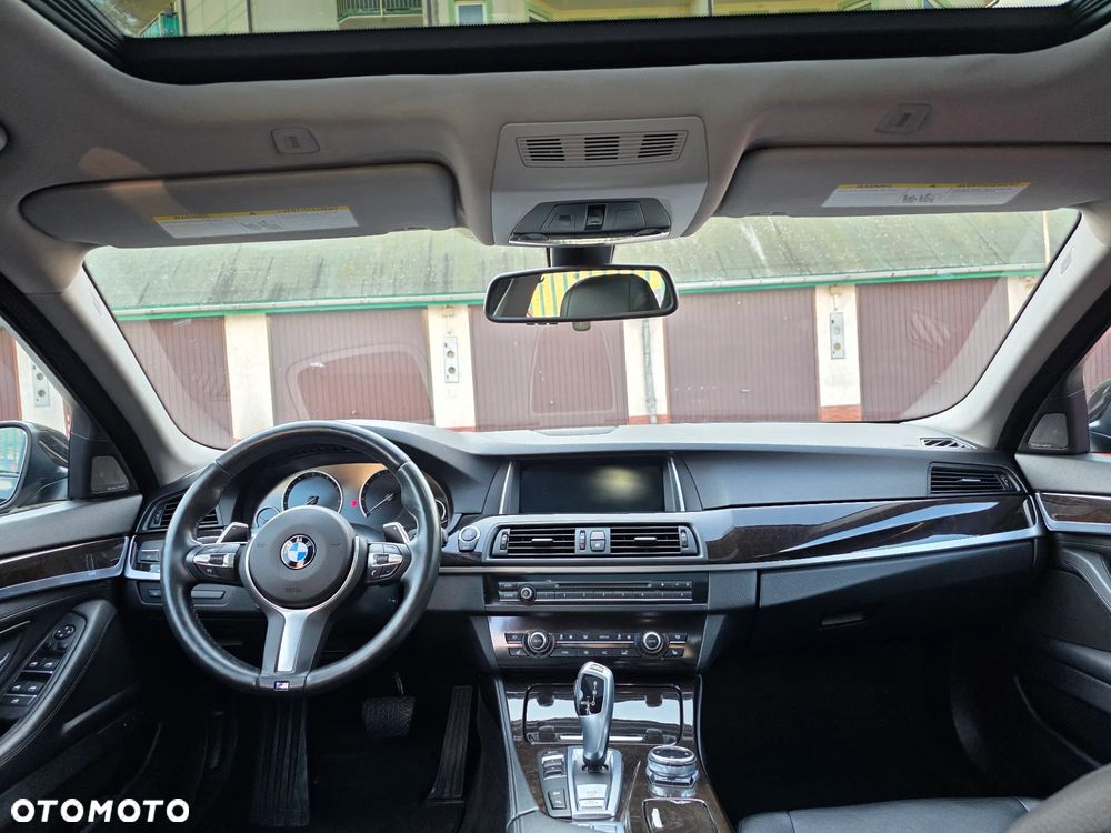 BMW Seria 5 528i xDrive Sport-Aut - 20