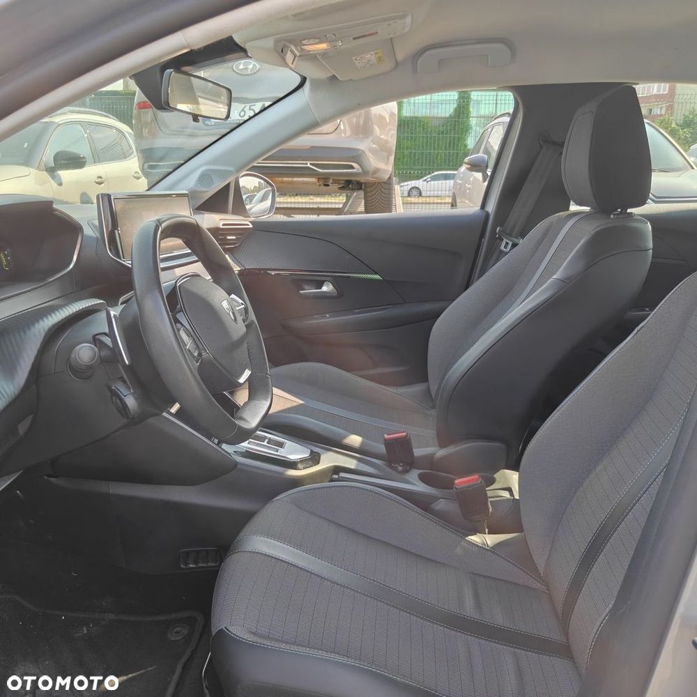 Peugeot 208 - 7