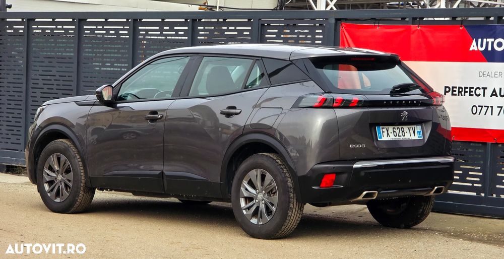 Peugeot 2008 PureTech 130 EAT8 GT - 8