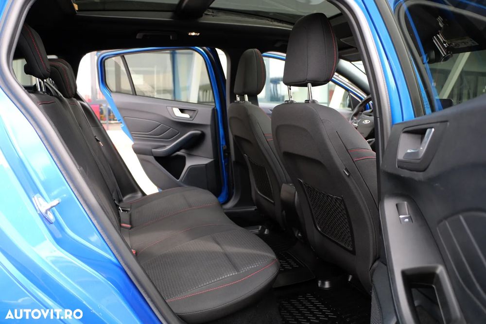 Ford Focus 1.0 EcoBoost Start-Stopp-System ST-LINE DESIGN - 16