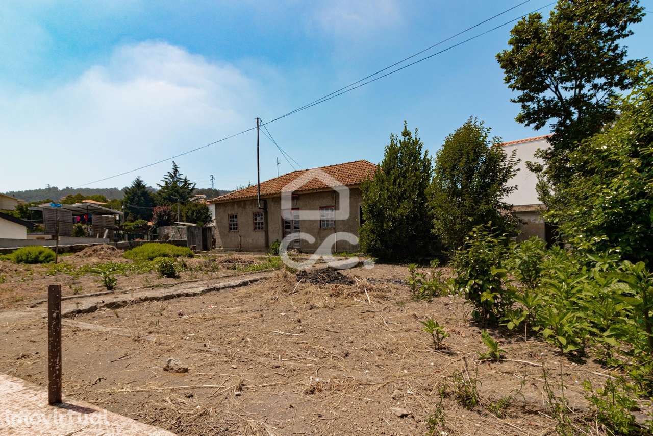 Moradia para restauro em Nespereira - Guimarães - Grande imagem: 4/17