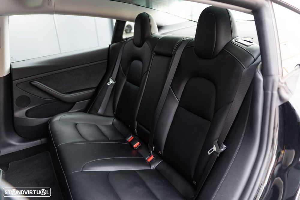 Tesla Model 3 Standard RWD Plus - 24