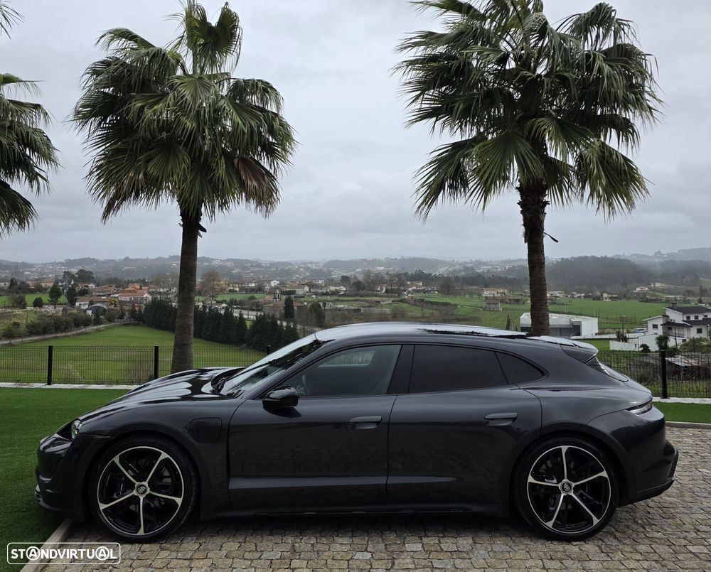 Porsche Taycan Cross Turismo 4 - 4