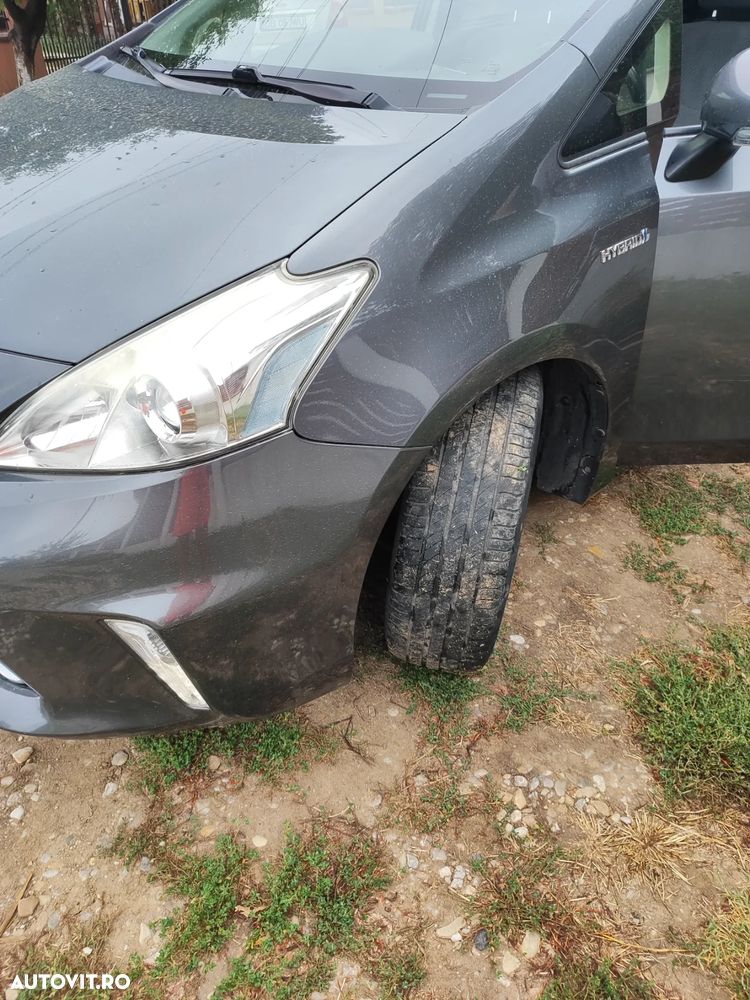 Toyota Prius+ (Hybrid) - 19