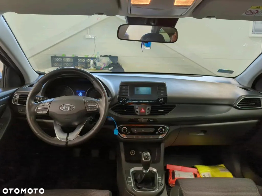 Hyundai i30 1.5 DPI Classic + - 7