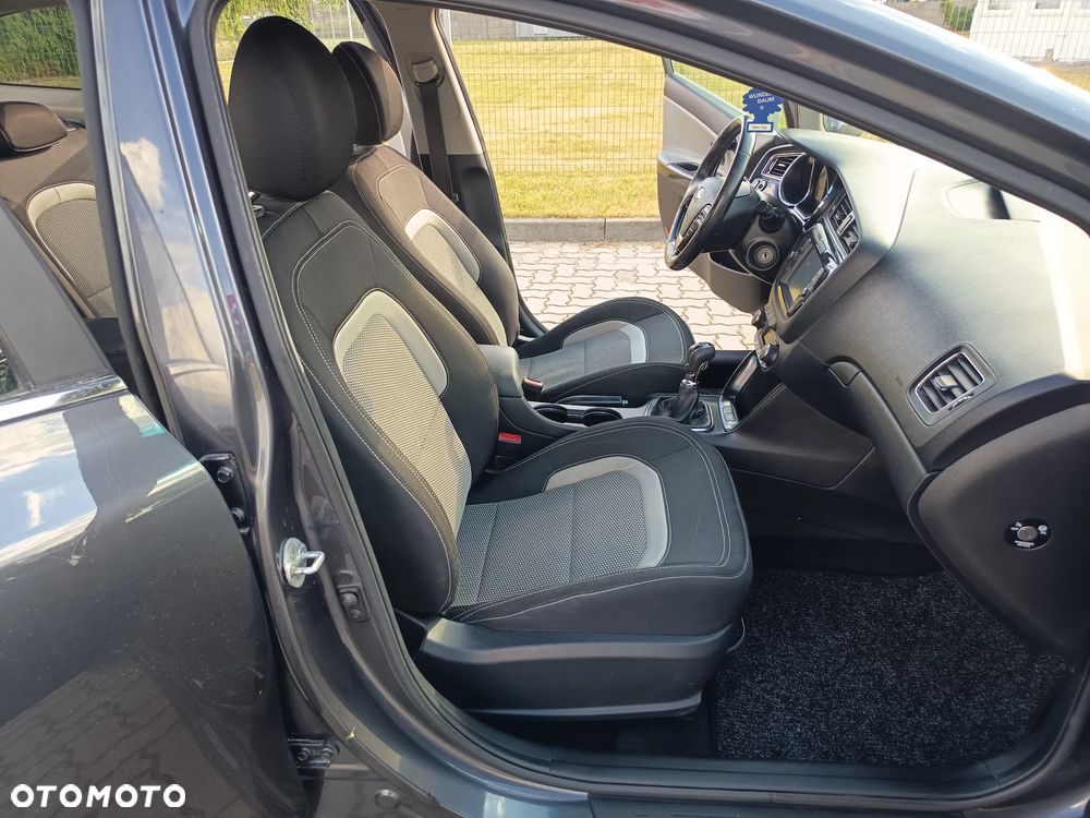 Kia Ceed - 15