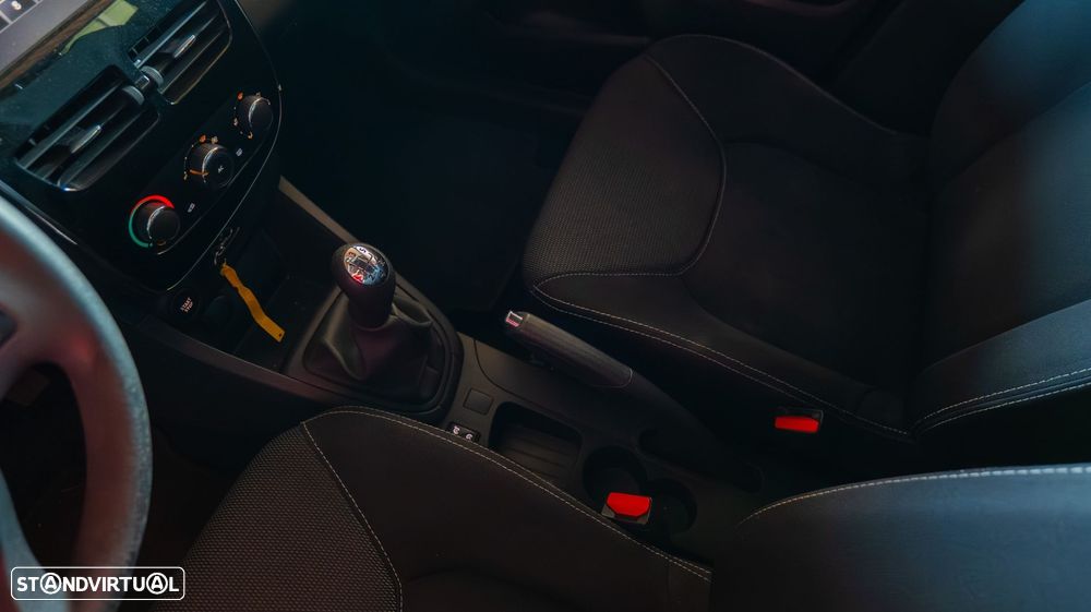 Renault Clio 0.9 TCe Limited - 17