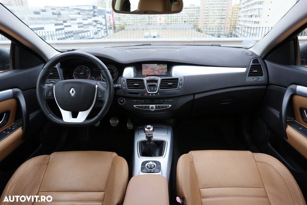 Renault Laguna Coupe dCi 180 FAP - 6