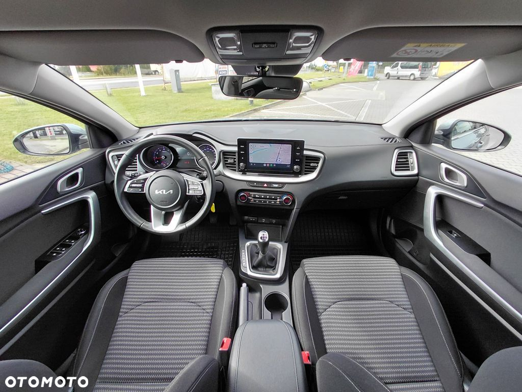 Kia Ceed 1.5 T-GDI M - 12