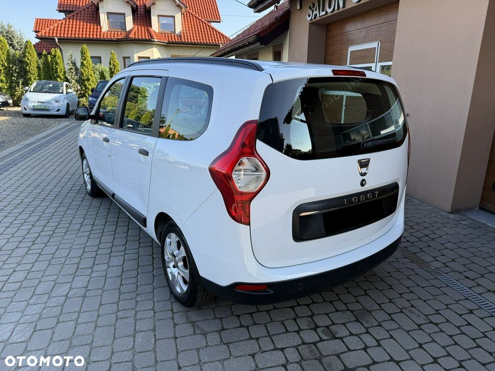 Dacia Lodgy SCe 100 Essential - 9