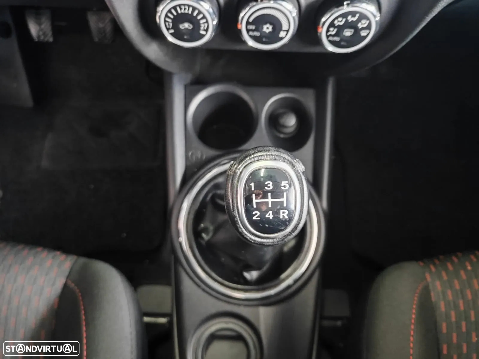Mitsubishi ASX 1.6 MIVEC Intense - 32