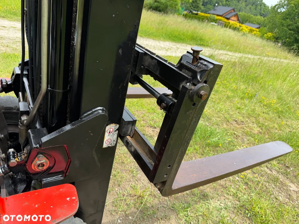 Manitou MI25D Wózek Widłowy 2,5 tony. Posuw Hydrauliczny. tylko 2500mtg. Maszt triplex. Wolny skok! Wysokość Podnoszenia 5 metrów. Jak nowy z Salonu. Pochodzi z Norweskiego Gospodarstwa! Aktualne przeglądy DEKRA i serwisy!  Silnik Yanmar. Małe gabarety bardzo zwrotna maszyna! Zero luzów wycieków i zniszczeń. OKAZJA. Pełny ORYGINAŁ! Rok Prod. 2014. Oświetlenie. OKAZJA - 25