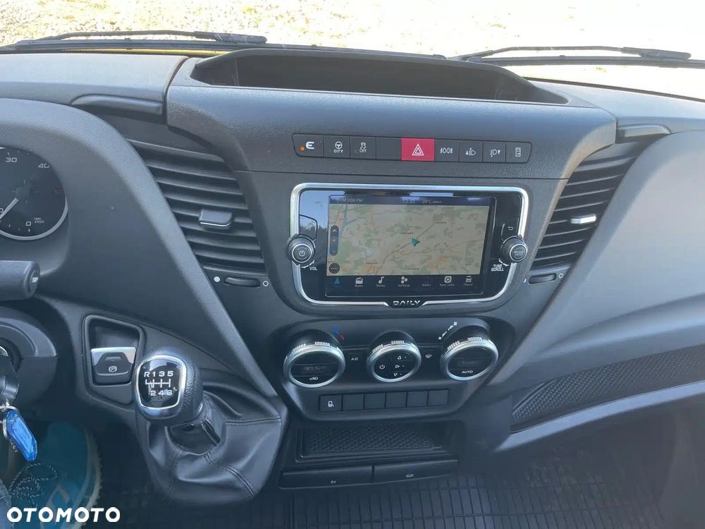 Iveco Daily 35S18 3.0 180KM Autolaweta Salon PL tempomat hak 3,5t LED - 10