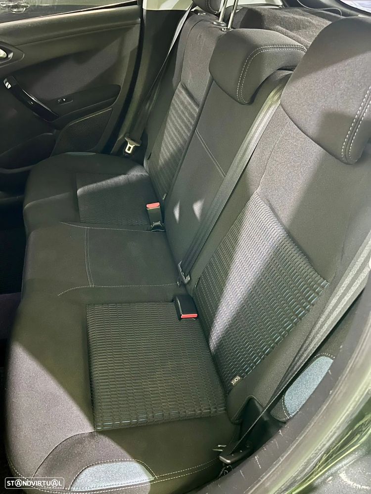 Peugeot 208 1.2 VTi Allure - 16