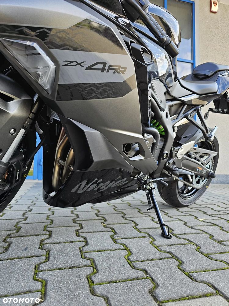 Kawasaki ZX - 4