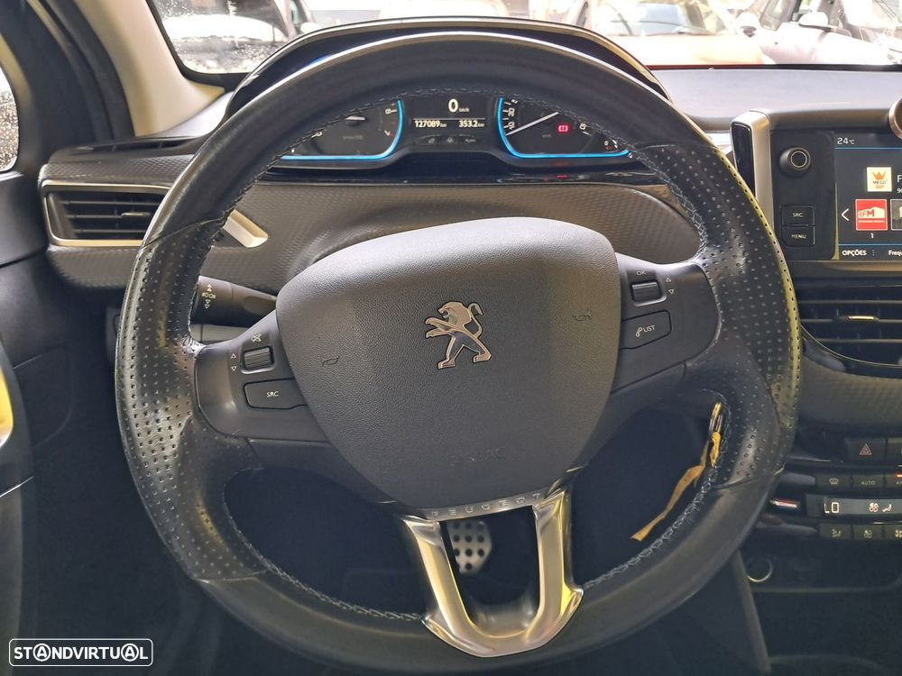 Peugeot 2008 1.2 PureTech Allure - 6