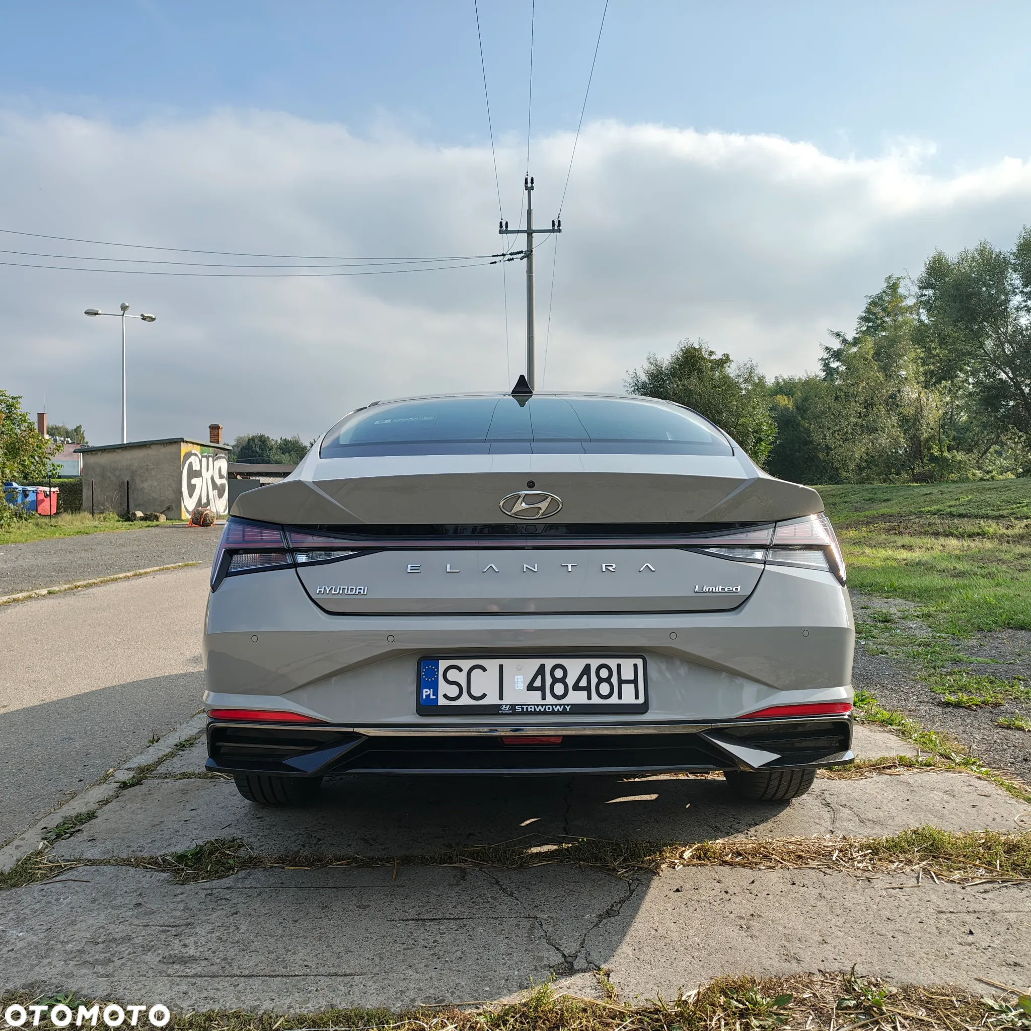 Hyundai Elantra 1.6 Executive CVT - 5
