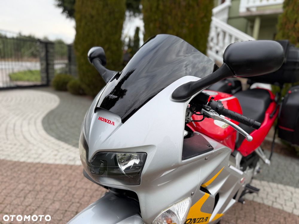 Honda VFR - 31