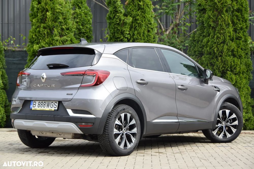 Renault Captur PHEV 160 Techno - 10