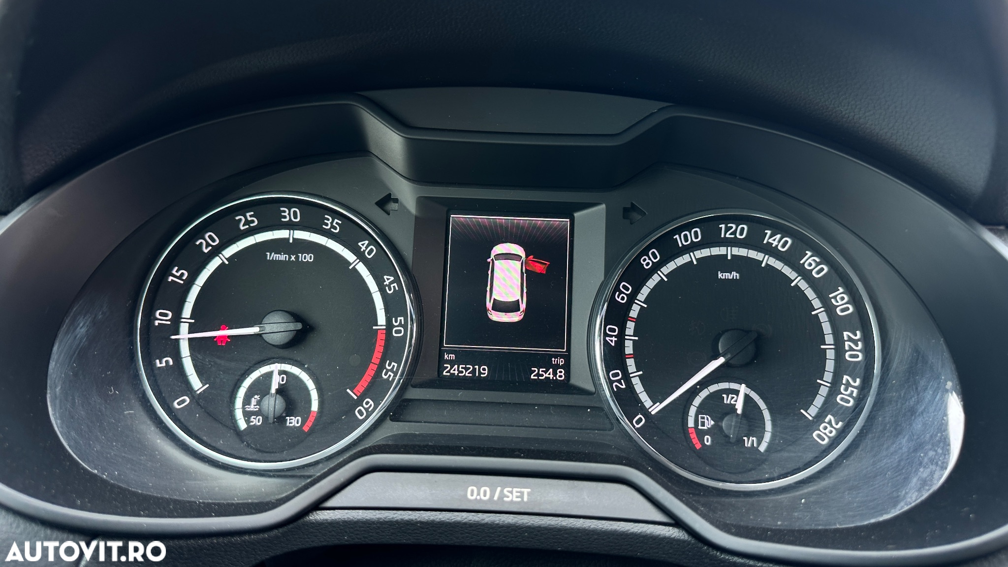 Skoda Octavia Combi 2.0 TDI (Green tec) RS - 14