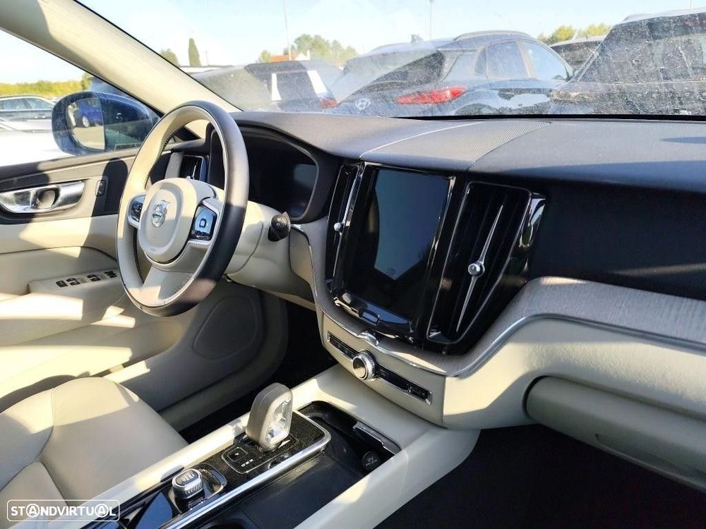 Volvo XC 60 2.0 T6 PHEV Inscription Expression AWD - 1
