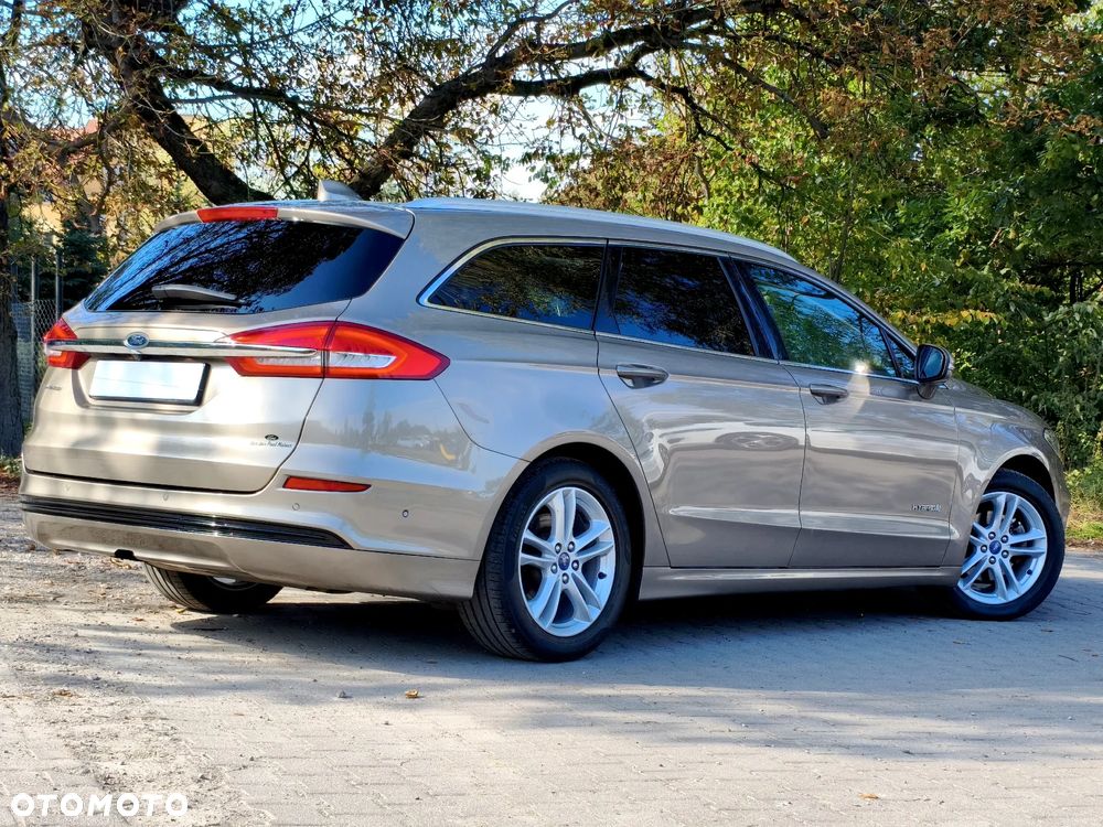 Ford Mondeo - 28