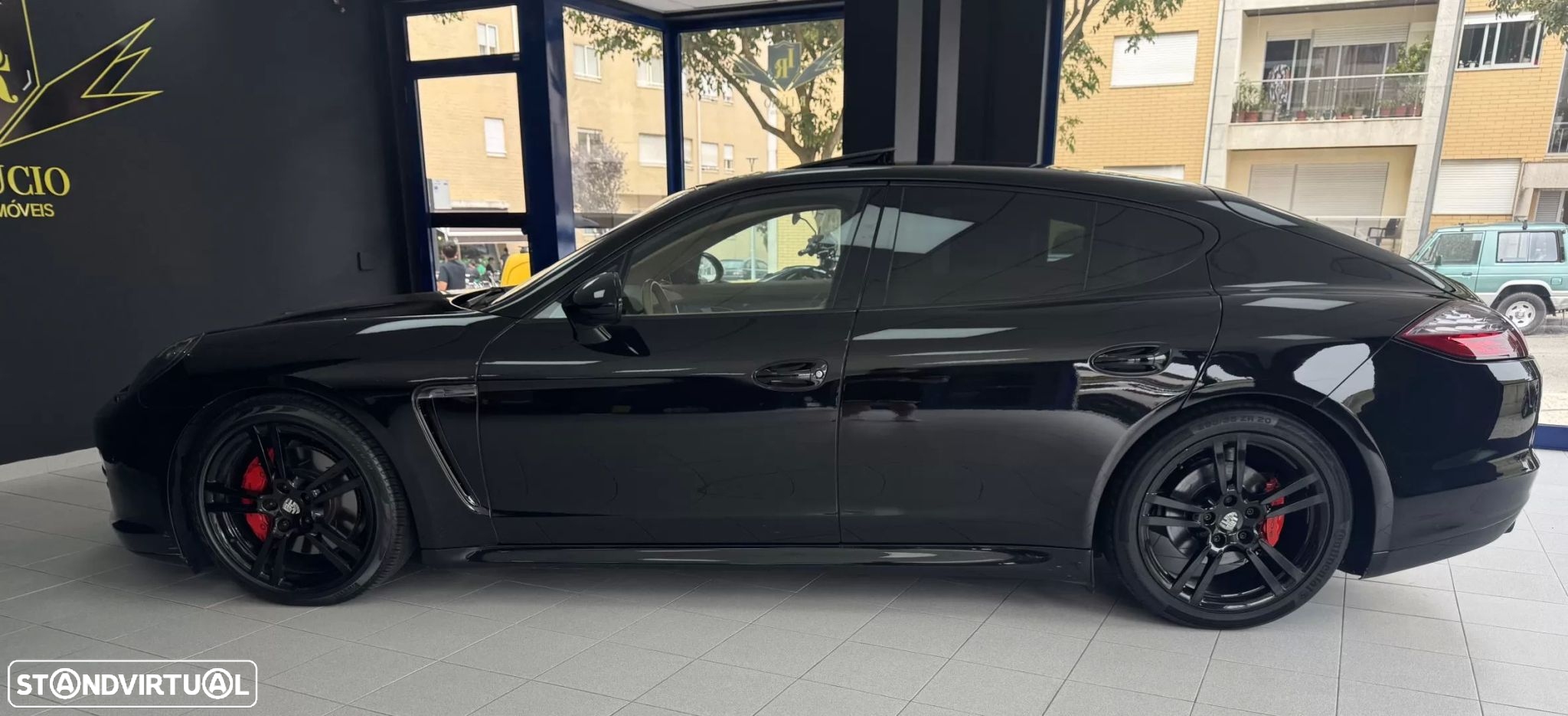 Porsche Panamera Standard - 14