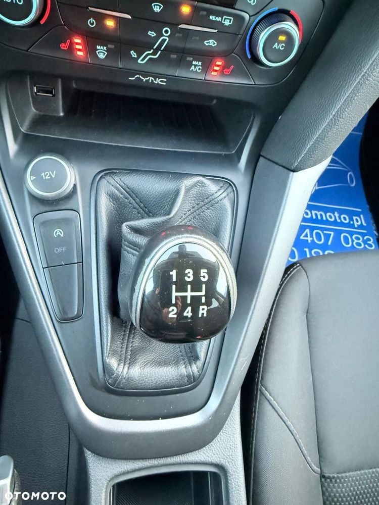 Ford Focus SW 1.0 EcoBoost S&S COOL&CONNECT - 28