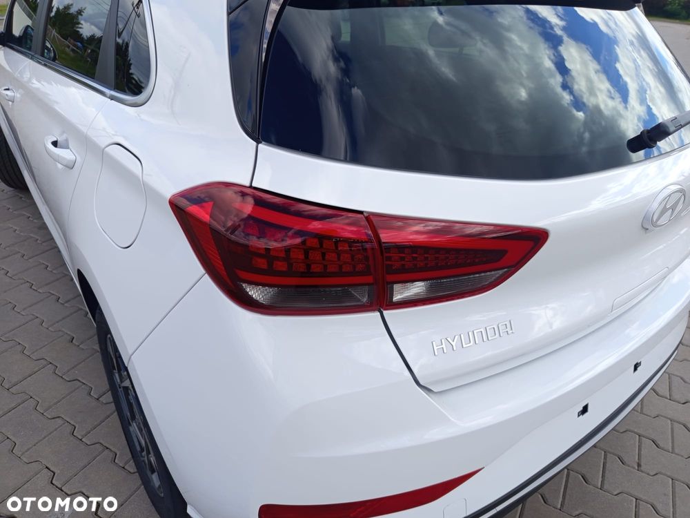 Hyundai i30 1.5 T-GDI 48V Smart - 9