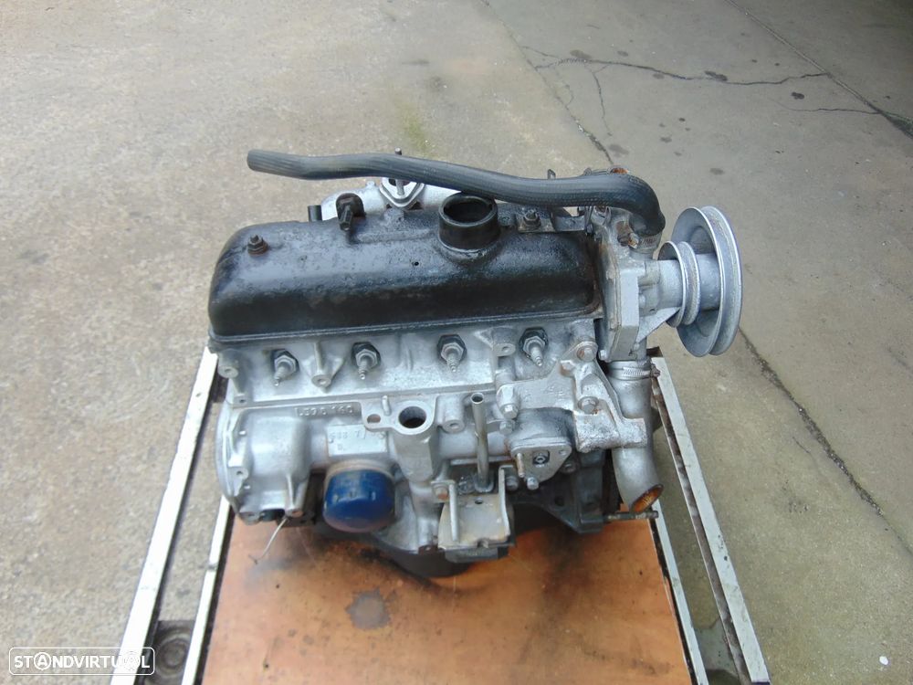 Renault 4L motor - 1