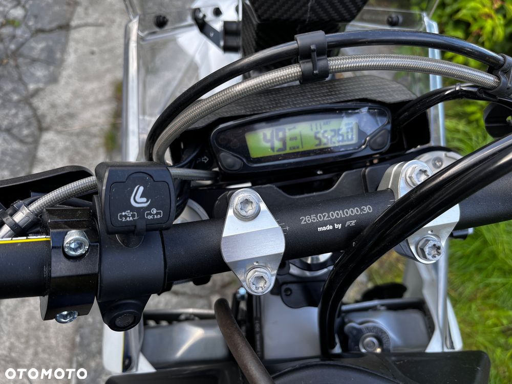 Husqvarna FE - 11