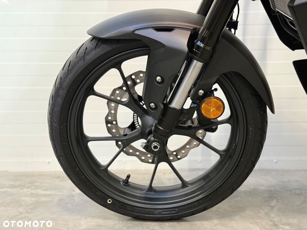 Honda CB - 24
