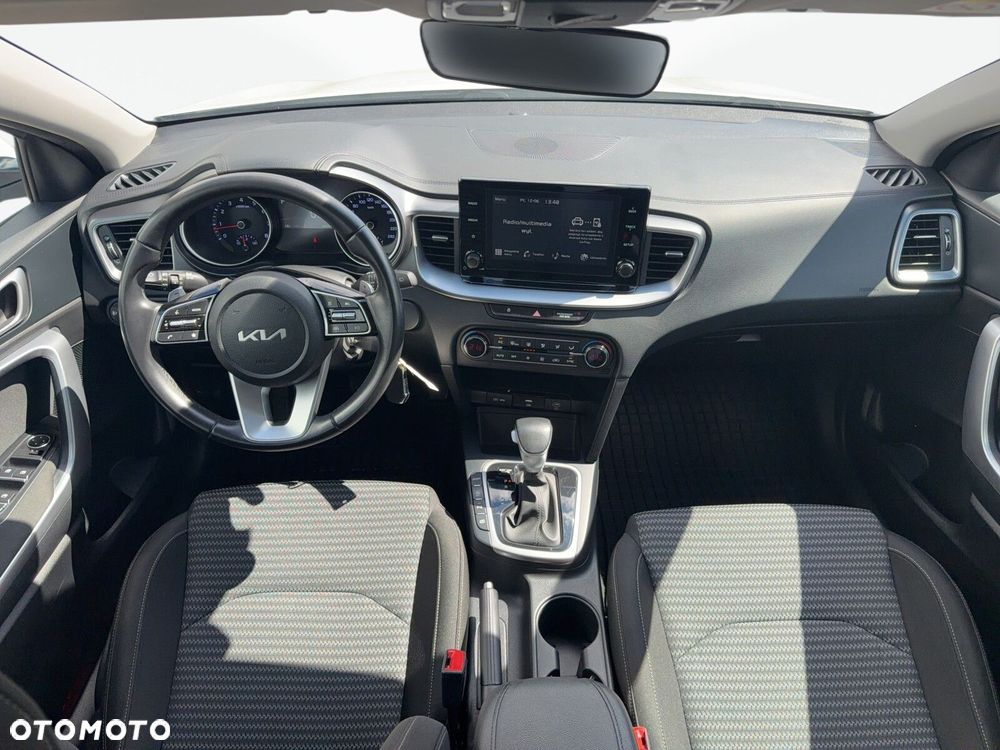 Kia Ceed - 21