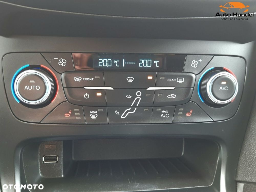 Ford Focus 1.5 EcoBoost STart-Stopp-System TITANIUM - 29