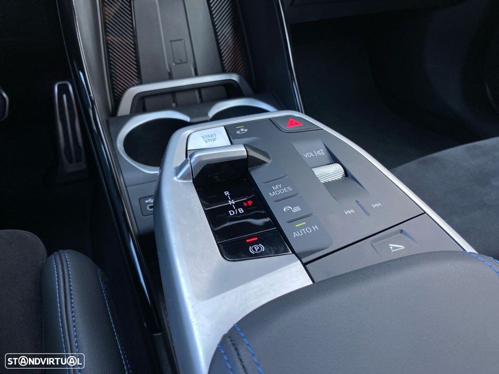 BMW iX2 eDrive20 Pack Desportivo M Pro - 12