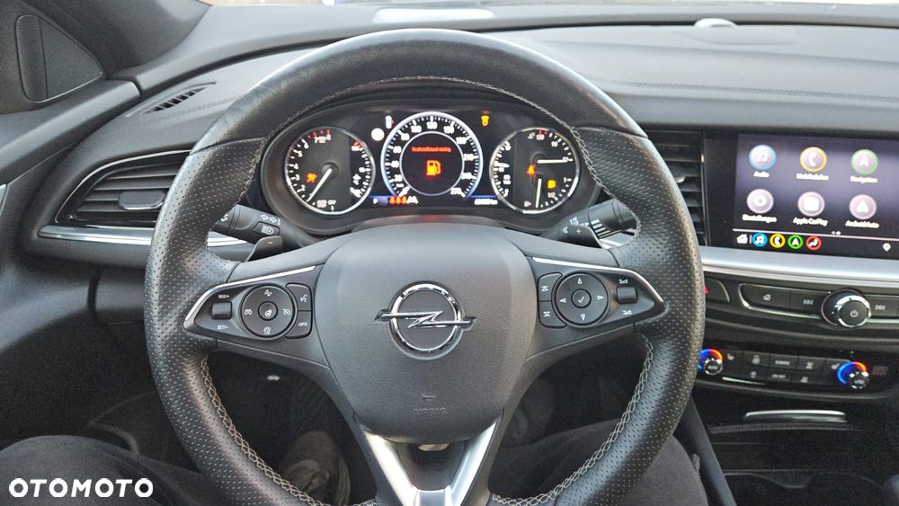 Opel Insignia 2.0 T 4x4 GSi + S&S - 17