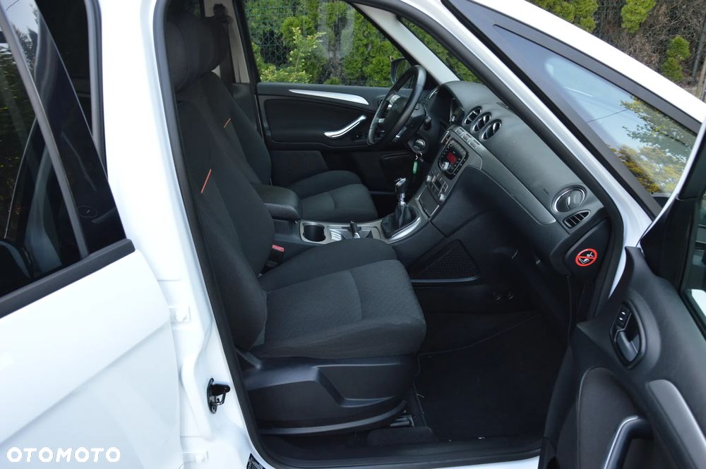 Ford S-Max - 26