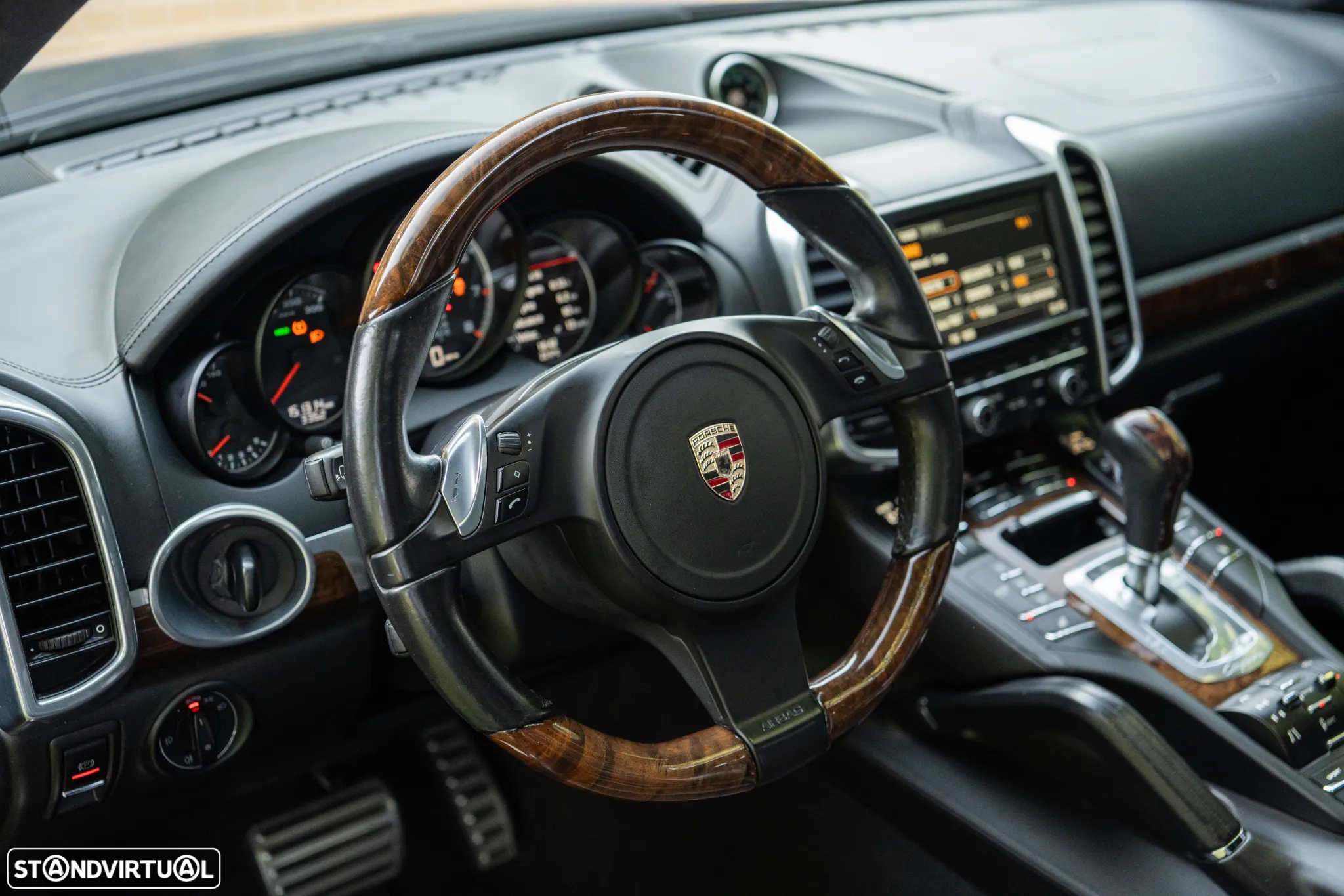 Porsche Cayenne Turbo - 25