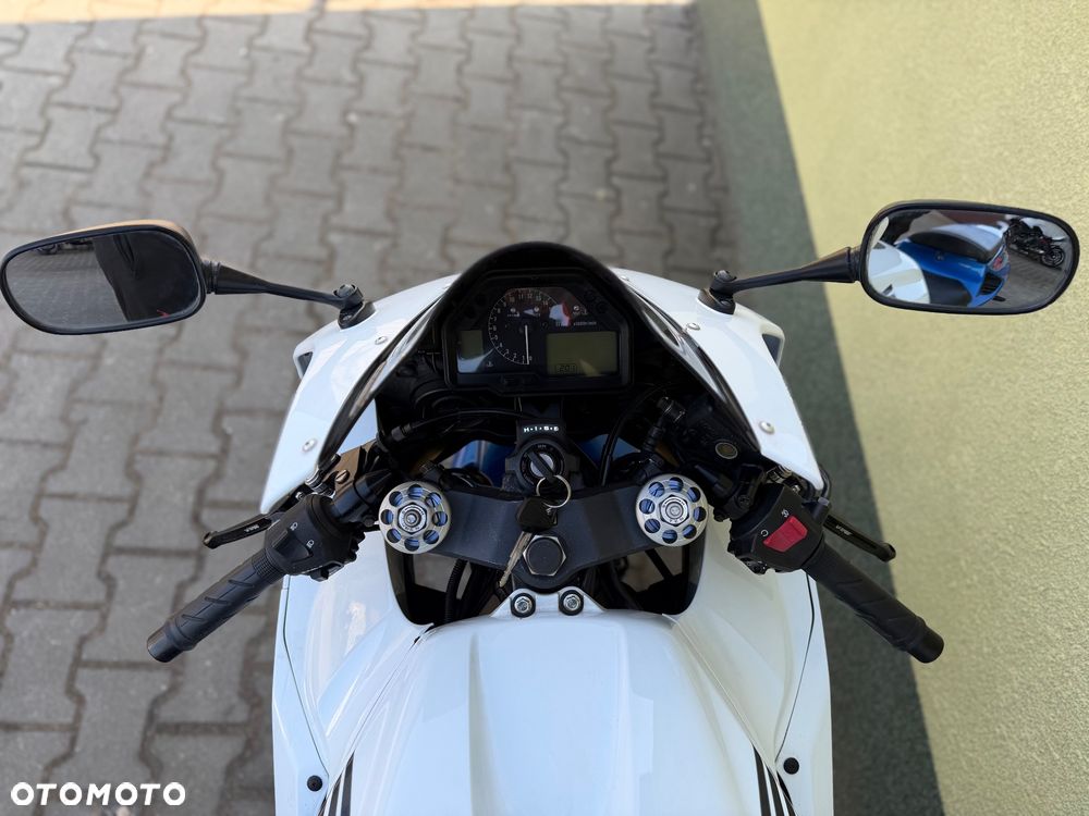Honda CBR - 35