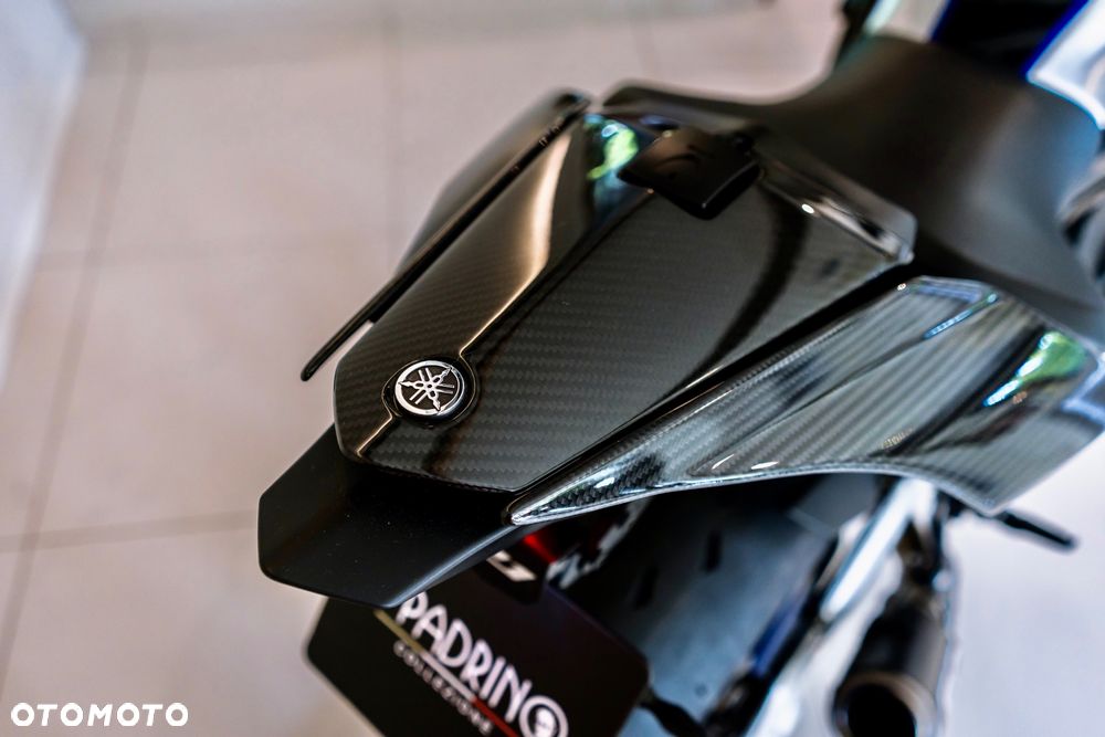 Yamaha R1 - 34