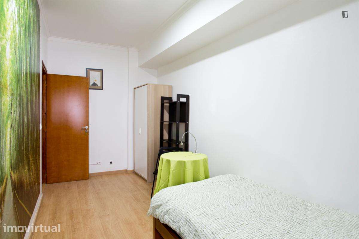 Quarto - localizado em Pontinha Lisbon - Grande imagem: 3/15