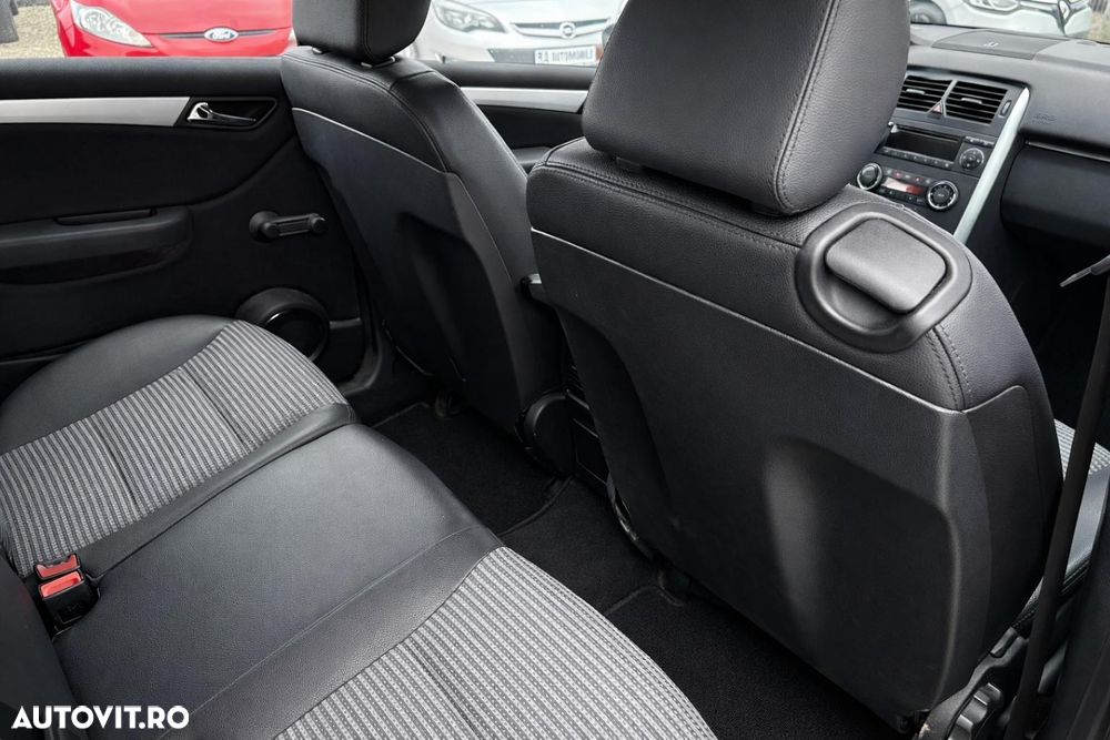 Mercedes-Benz B 180 - 7