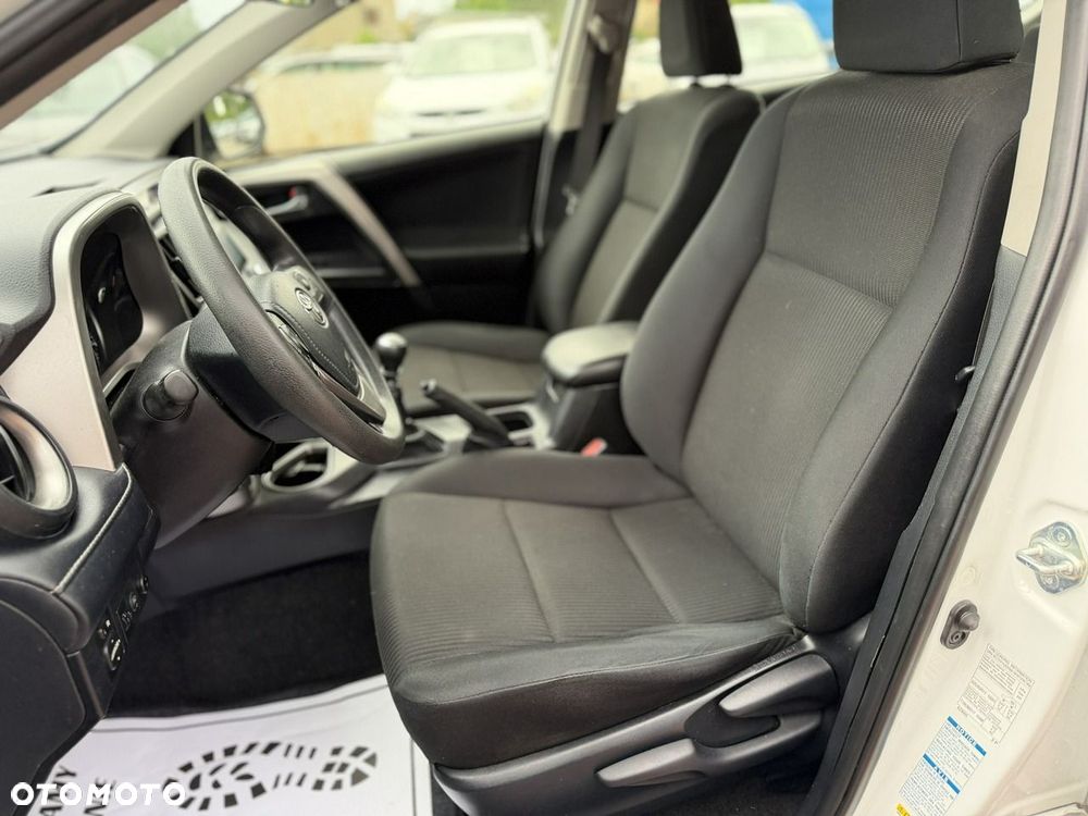 Toyota RAV4 - 16