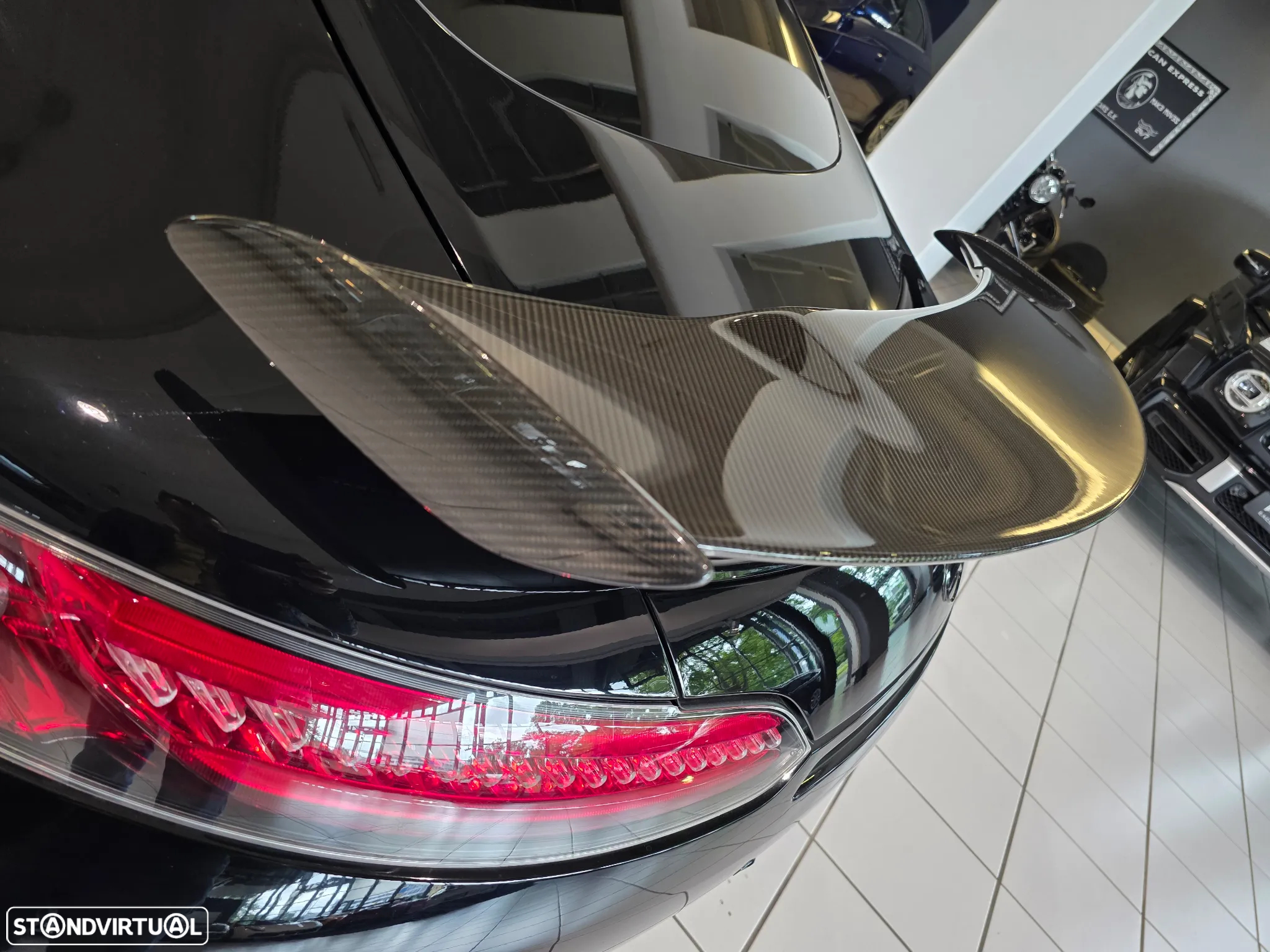 Mercedes-Benz AMG GT R - 13