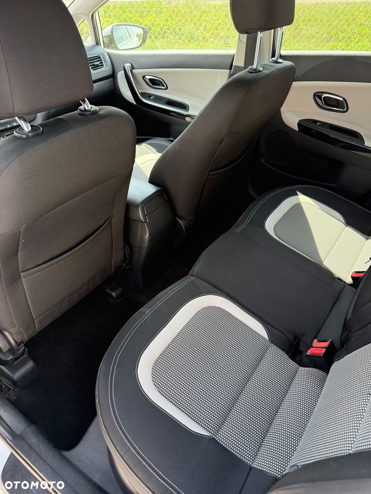 Kia Ceed 1.6 CRDi 136 ISG Vision - 24