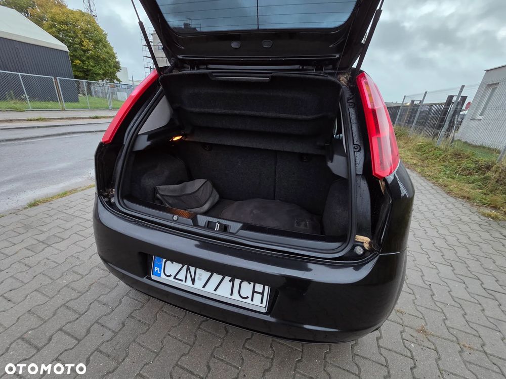 Fiat Punto 1.4 16V Dynamic - 8