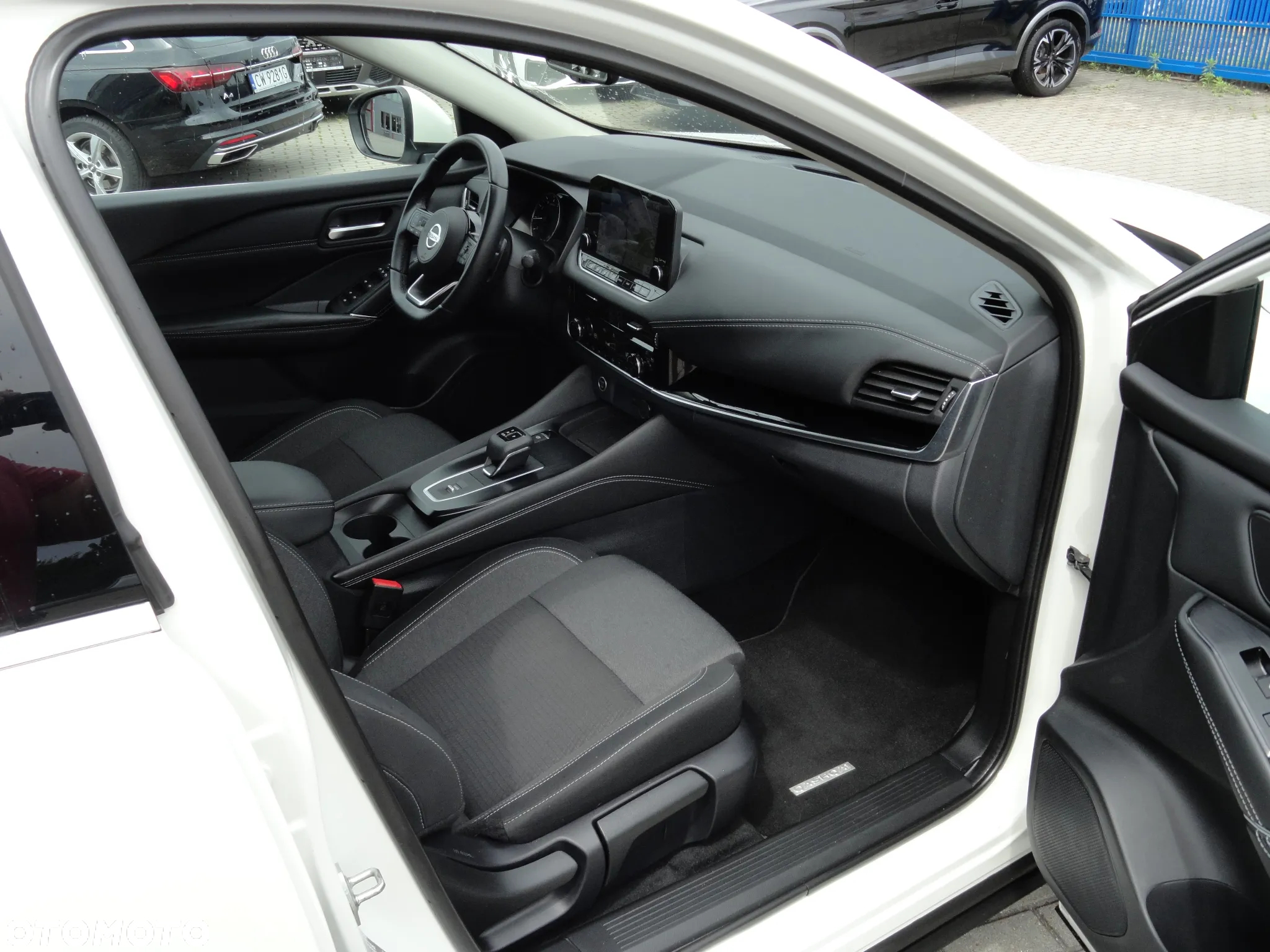 Nissan Qashqai 1.3 DIG-T MHEV Xtronic N-Connecta - 9