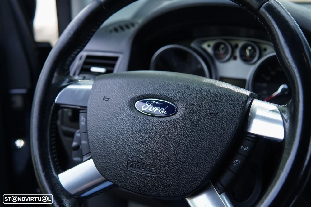 Ford Kuga 2.0 TDCi 2x4 Individual - 34